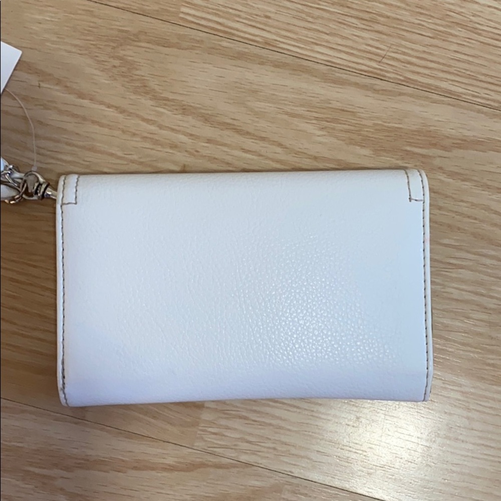 Villager ‘It Wristlet’ - Picture 3 of 10